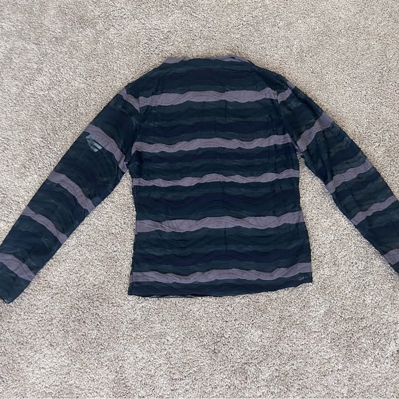 Disturbia Black and Gray Fitted Ribbed Blouse - Picture 3 of 5